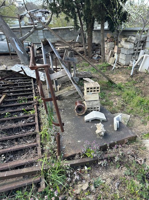 Метално стълбище с площадка масивно за един етаж