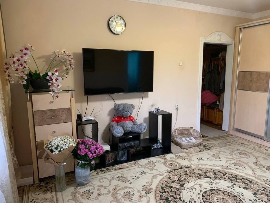 Ойбек Метро Ойбек 1/9/9 40м2 Ремонт Средний квартира в центре города