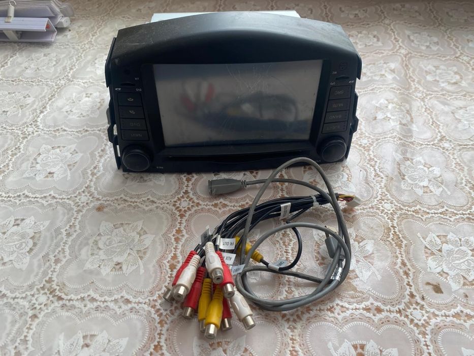 Автомобильная магнитола. Б/у.