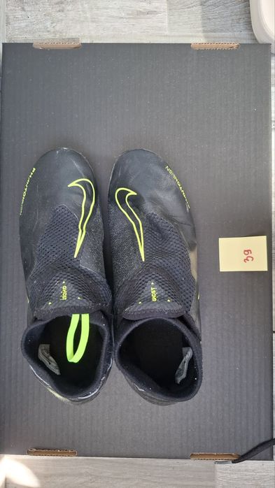 Детски спортни маратонки Nike