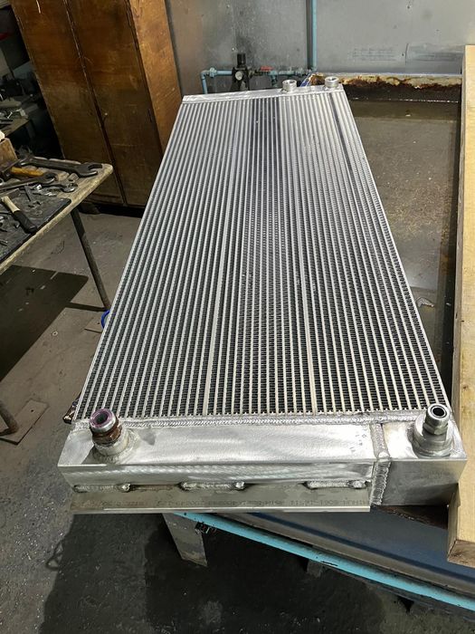 Radiator DUBLU de ulei combina .exc ,utilaje JOHN DEERE. CLASS LAVERDA