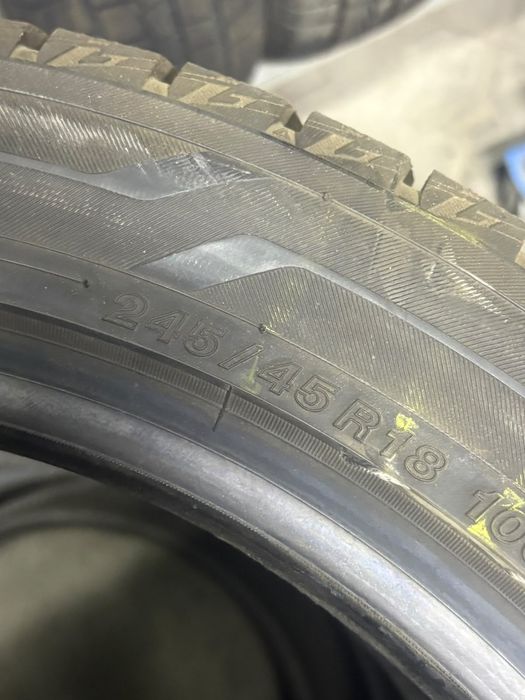 Yokohama 245/45/18 комплект