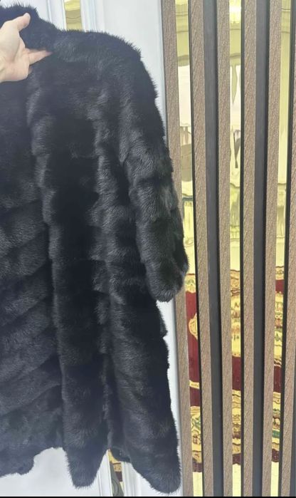 Продам норковую шубу