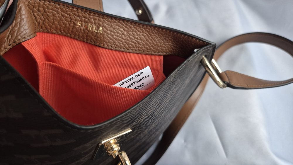Geanta Furla originala (cu defect)