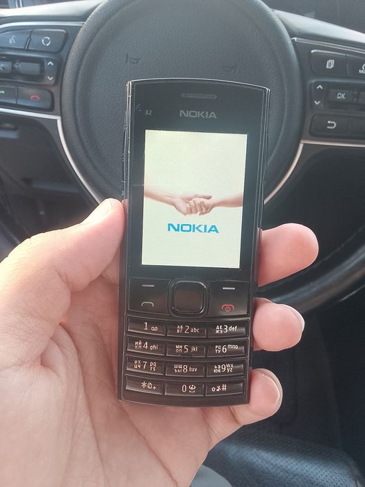 Продажи телефона Nokia X2
