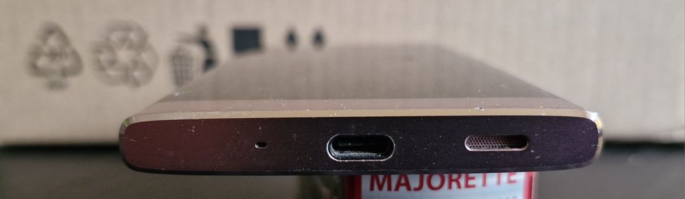 Sony xperia XA2 rose gold