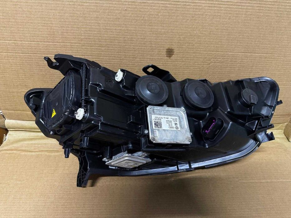 Far stanga bixenon Audi A6 C7/Allroad europa cod 4G0941005C