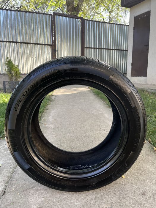 Продам летние шины 235/55/17