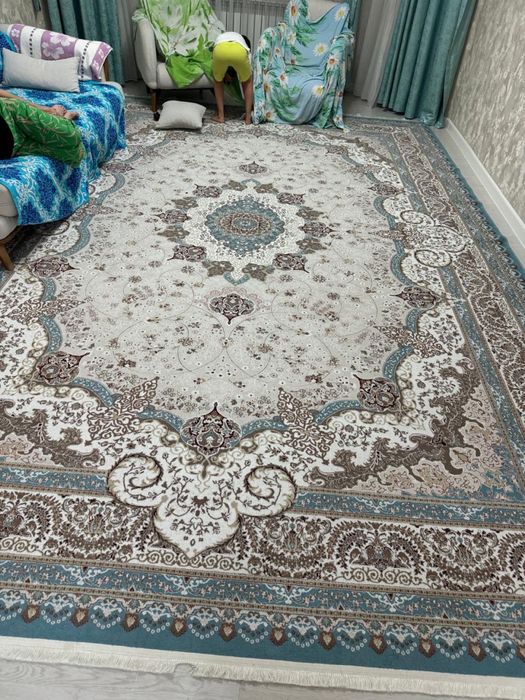 Кілемдер сатылады. Продаются ковры