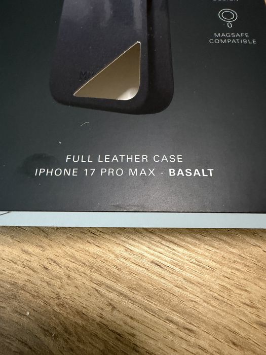 Кейс на " MUJJO " - ест-на кожа с magsafe за Apple Iphone 17 pro max.