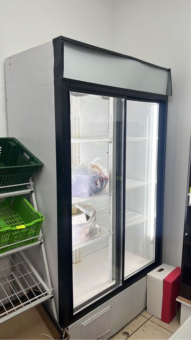 Продаю холодильник