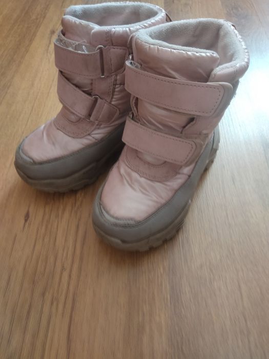 Продается детская обувь бу