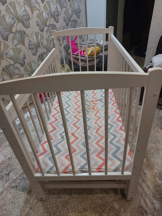 Продам детскую кроватку