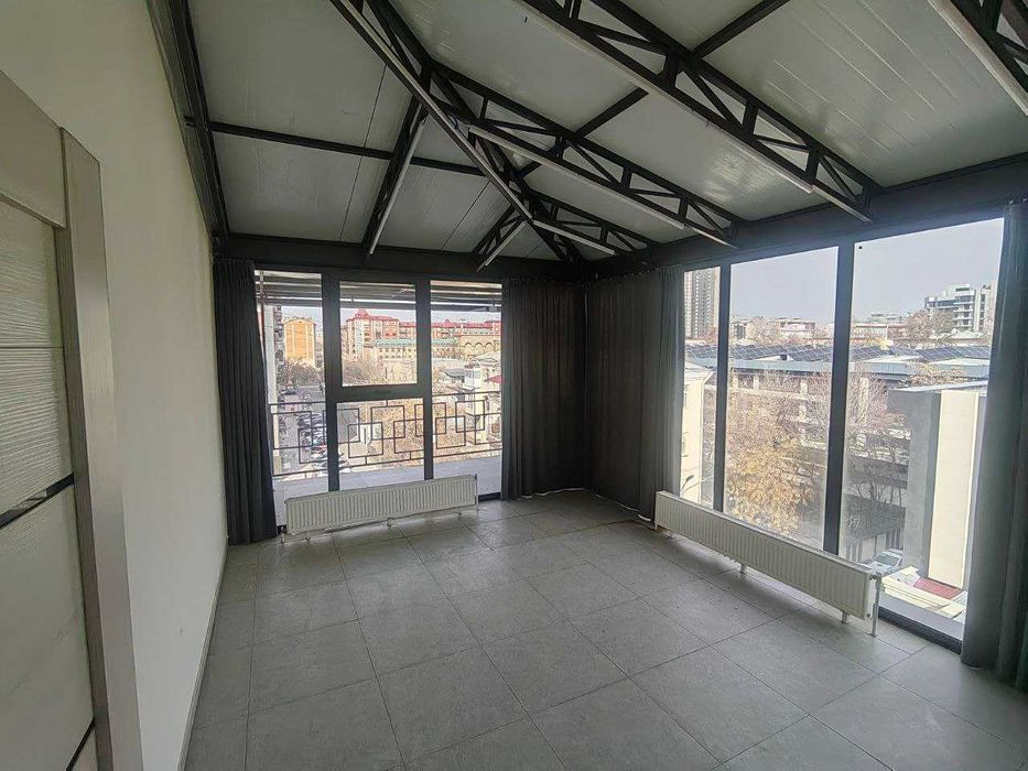 Помещение под офис на Айбеке. 80м2. в Бизнес центре.