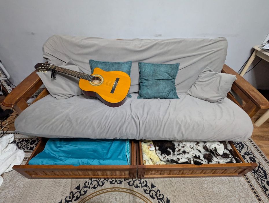 Продам диван Малайзия