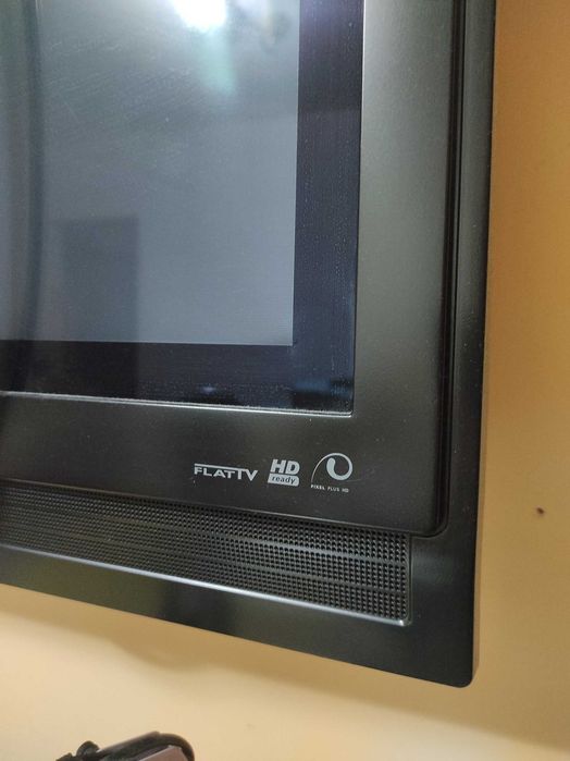 Продам телевизор отличный Philips 108 диаг