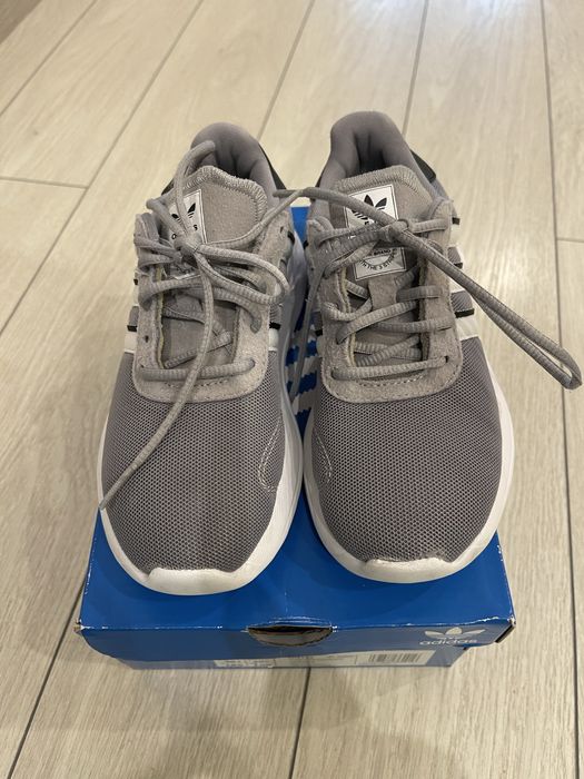 Adidasi adidas originali