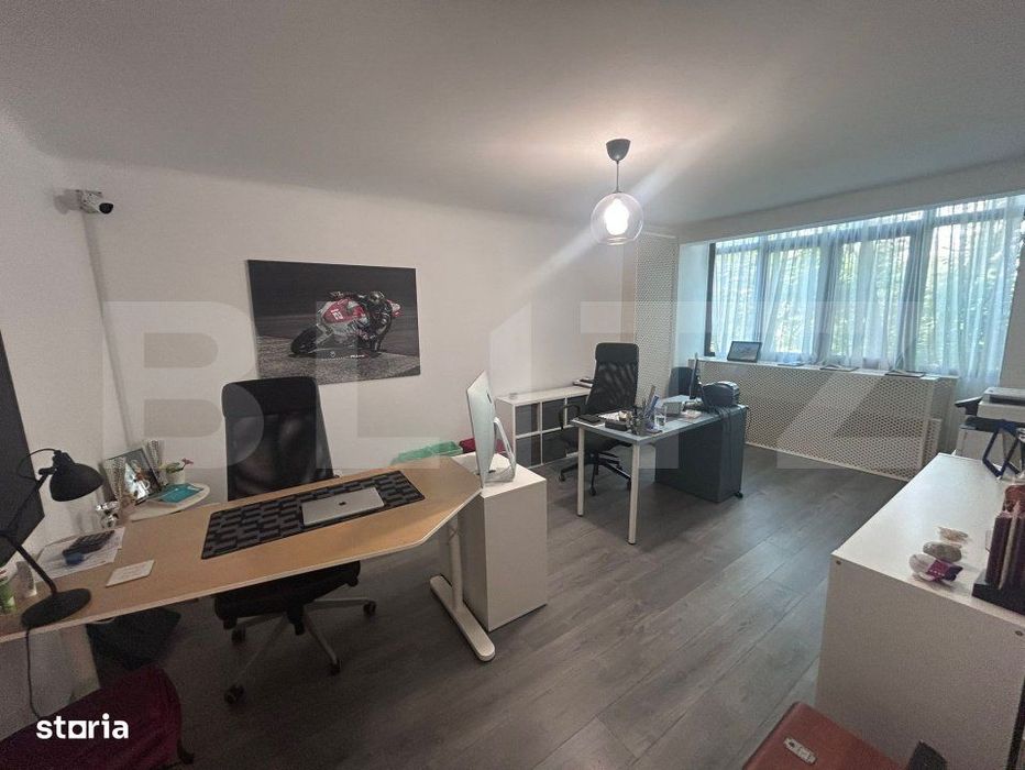 Apartament cu 4 camere, decomandat, etaj 1, 84,45 mp, zona Sara — fotografia 3