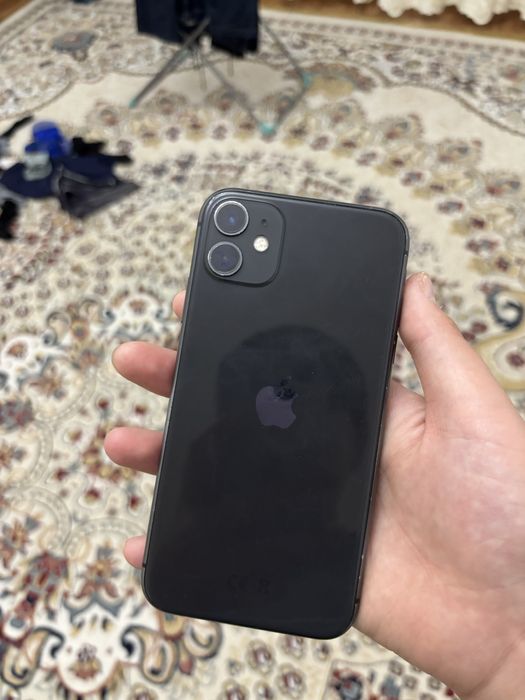Айфон 11 64 гб.