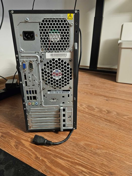 Lenovo ThinkCentre PC i5-4590 16gb ram 128 SSD + 500 HDD отличен