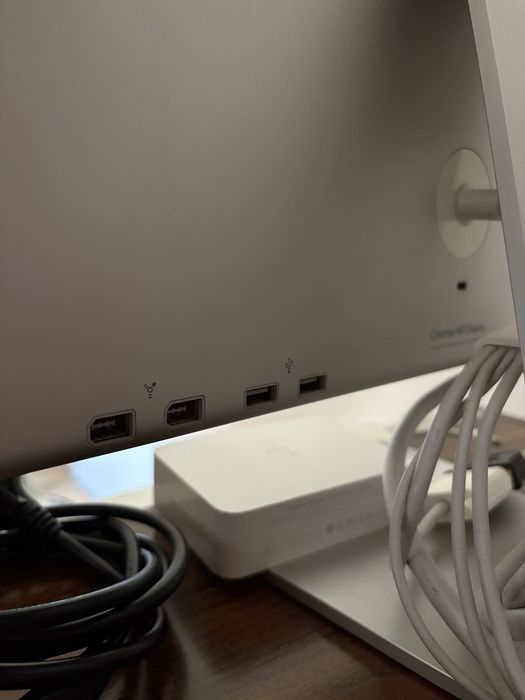 Apple Cinema Display 23"