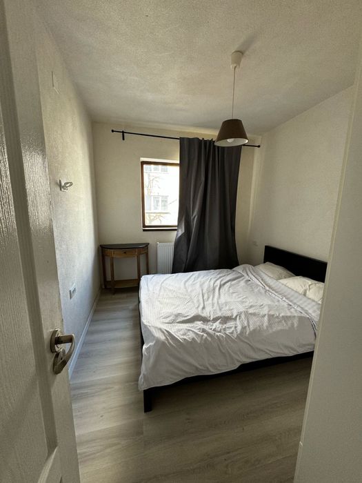 Proprietar ofer spre inchiriere apartament 2 camere bloc nou