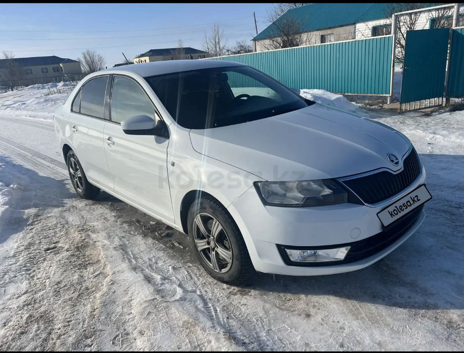 Продам Skoda Rapid 2015 год