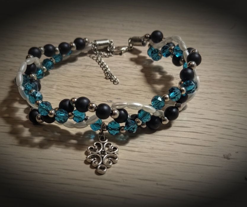 Brățară handmade împletită - albastru, mov, bleo sau verde