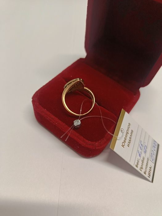 Кольцо золотое 2.66гр 585пр