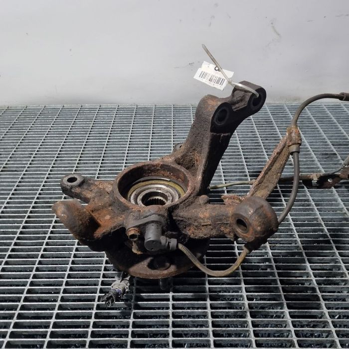 Fuzeta dreapta fata Toyota RAV 4 II 2.0 Benzina 2002 - 2006 Manuala 5 Trepte 1AZ - FE ...