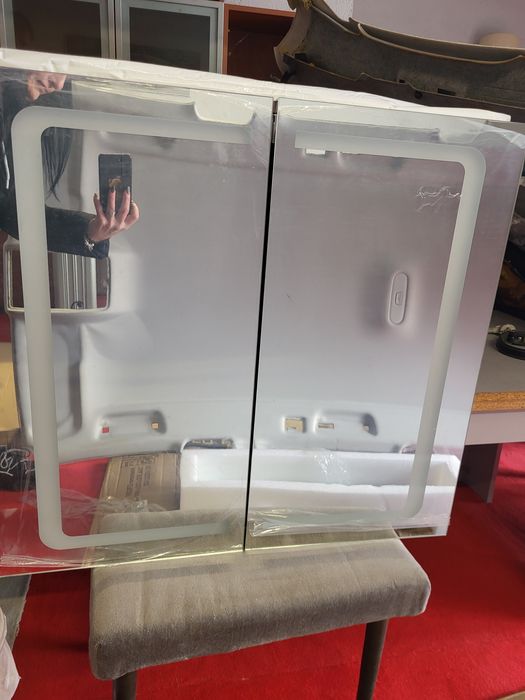 Шкаф за баня огледален