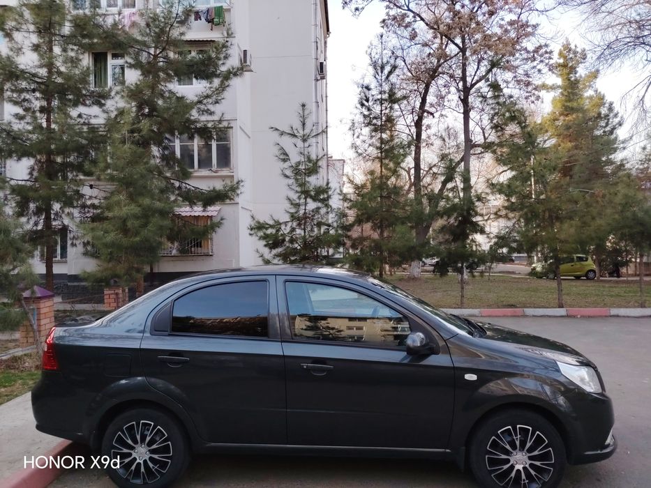 Нексия - 3.  Автомат. 2020  Пробег - 140.000 км