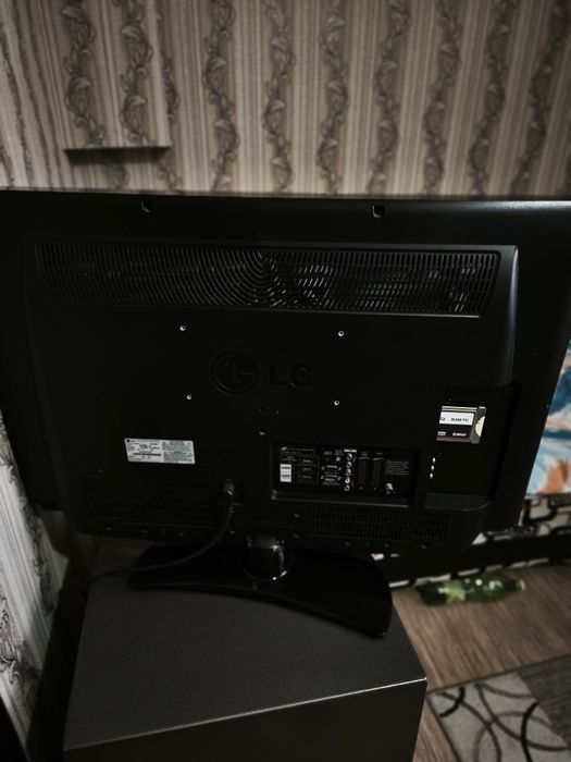 Продам Led телевизор.