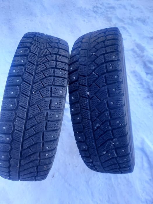 Продам шины две штуки