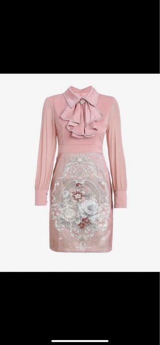 Vand rochite elegante