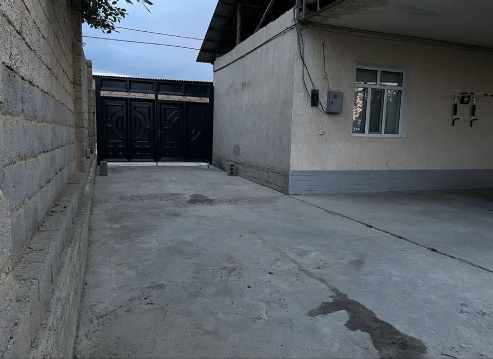 Продается дом с теплицей
