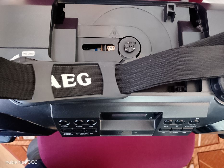 Combina Boombox AEG