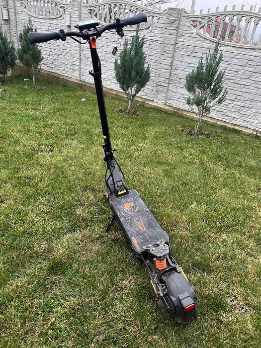 Vând urgent trotinetă Kukirin g2 master