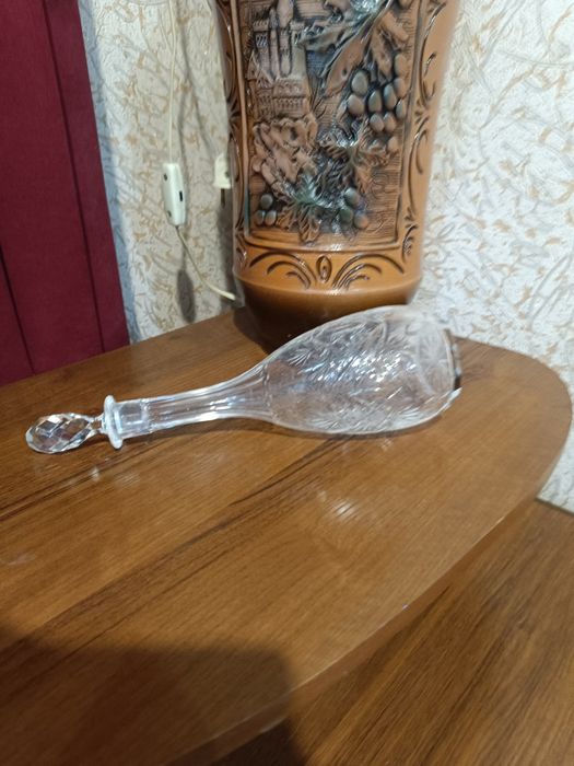 Графин хрустальный.