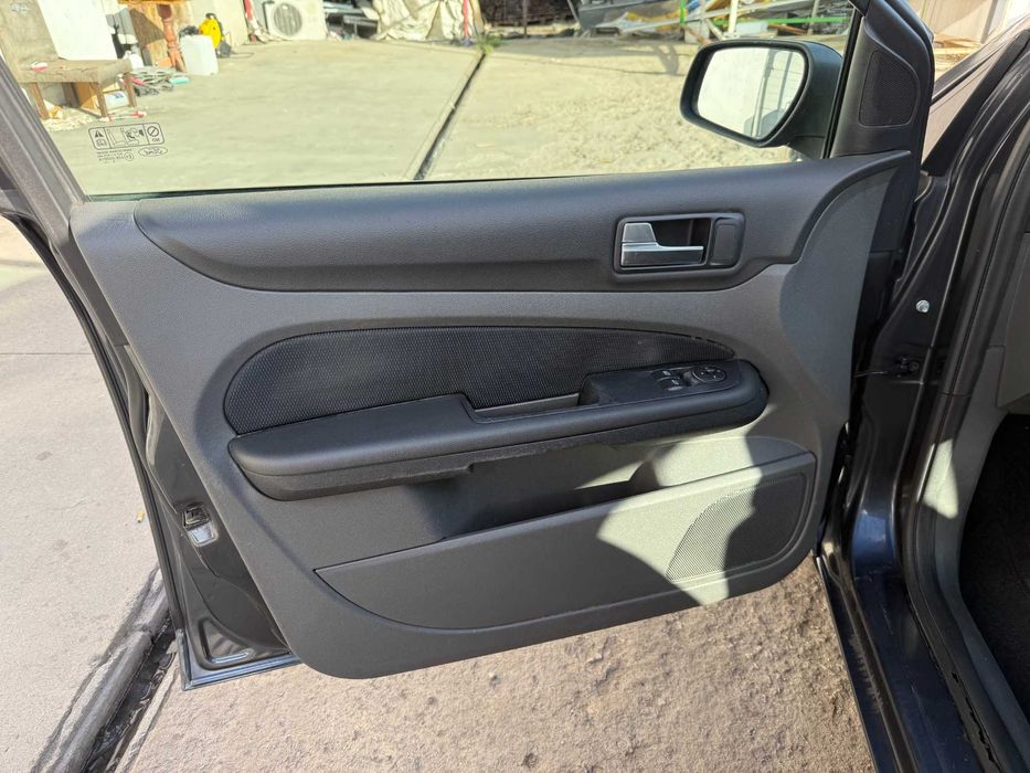 Ford Focus 1.8TDCI 116кс КЛИМАТРОНИК 2006