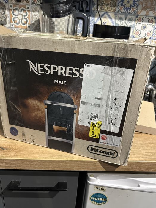 Delonghi Nespresso Pixie
