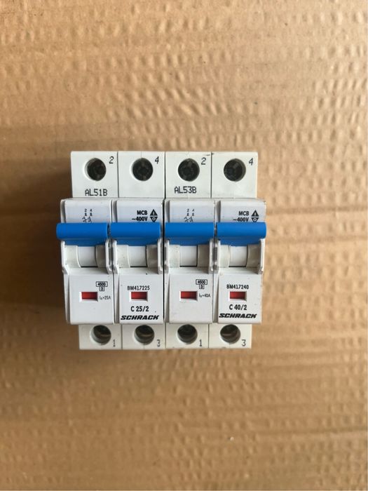 Lot aparataj electric modular ABB,Eaton, Schneider, Schrack, GE, Moeller, Syrelec – Siguranțe automate, diferențiale RCCB/RCBO și relee temporizatoare