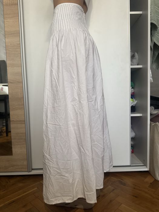 Дълга бяло пола