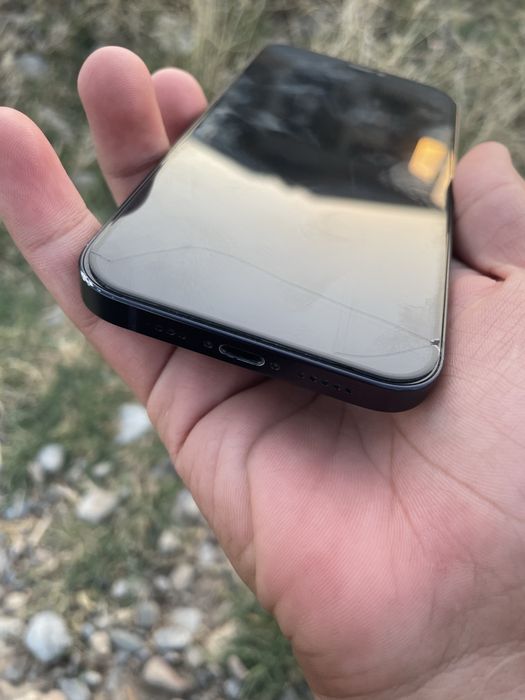 Iphone 12  құлыптанған