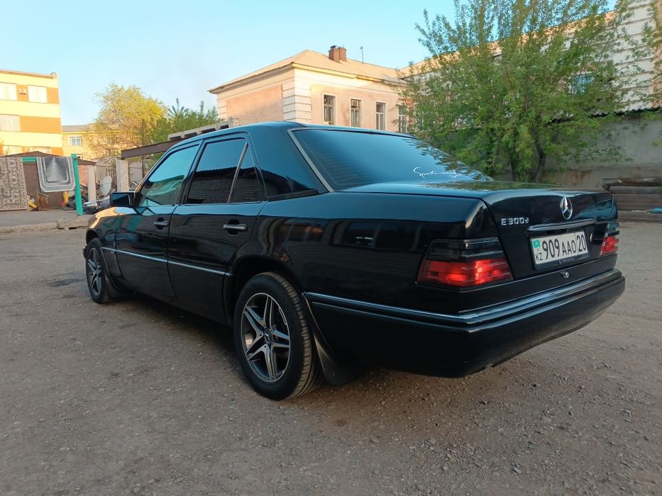 Продам Мерседес w124 3.0