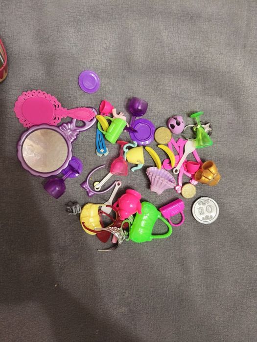 Продается кукольный домик