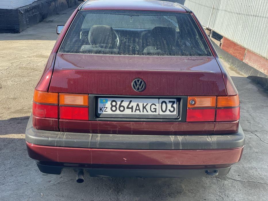 Венто 1.8 1993        .