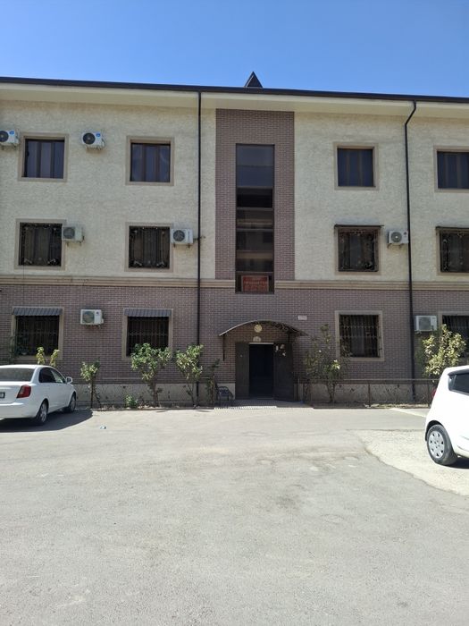 Каробка дом сотилади.