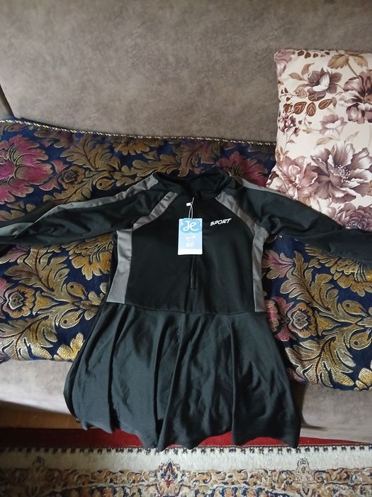 Продам купальник женский