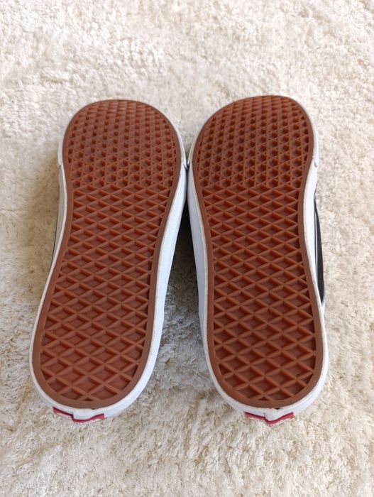 Продавам Кецове Vans